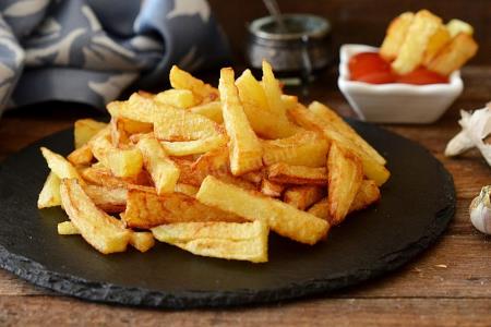Ali pomfrit res poveča tveganje za tesnobo in depresijo?